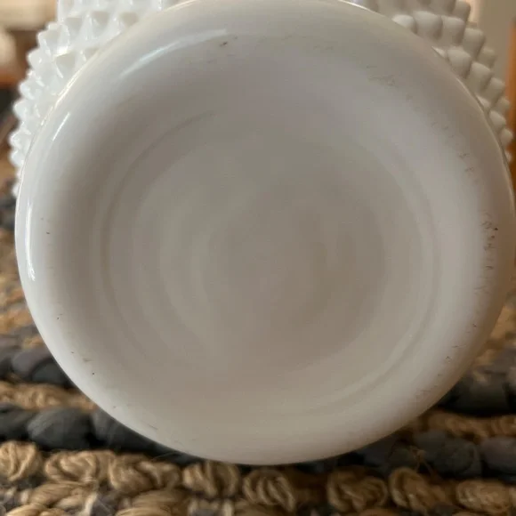 Large Vintage Fenton Hobnail Milk Glass Vase - Picture 6 of 6